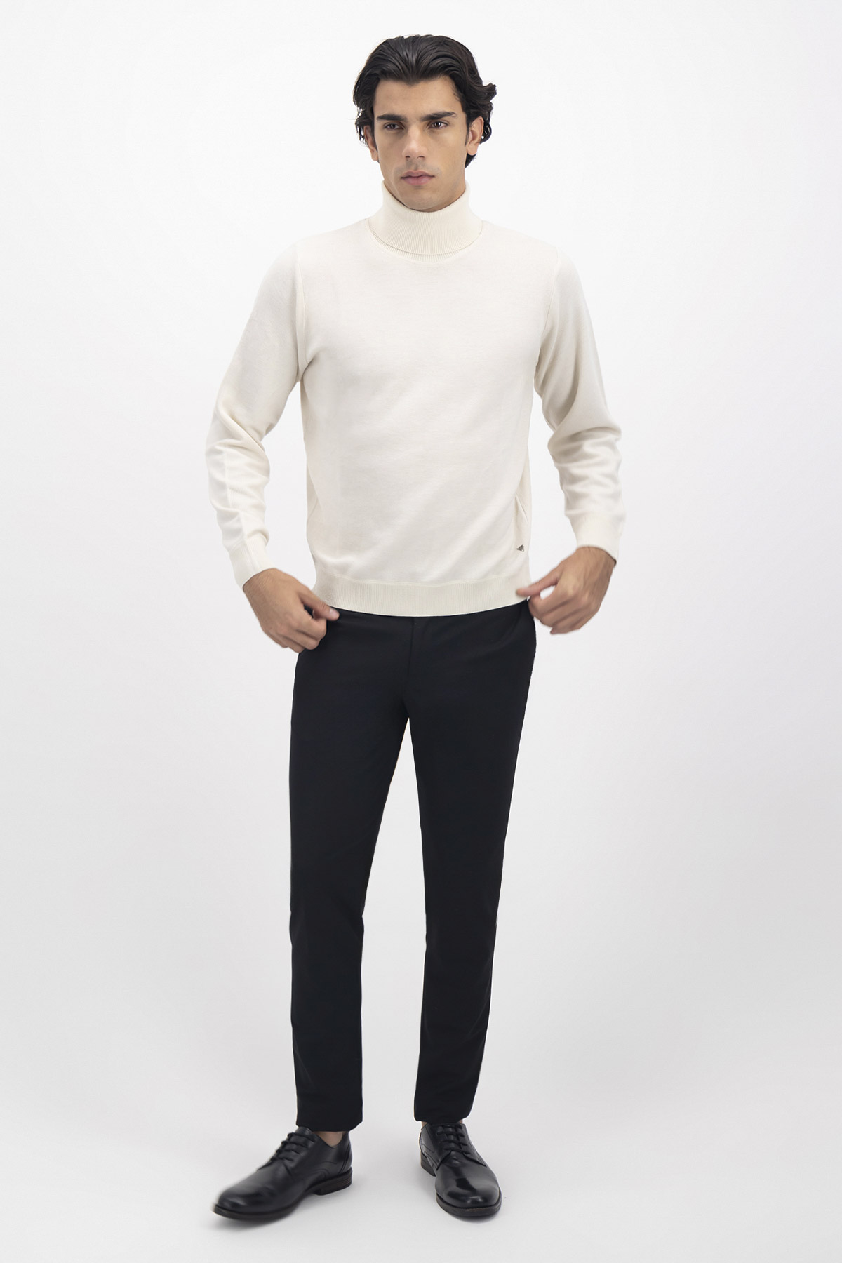 SUÉTER SLIM FIT LMENTAL image number 3