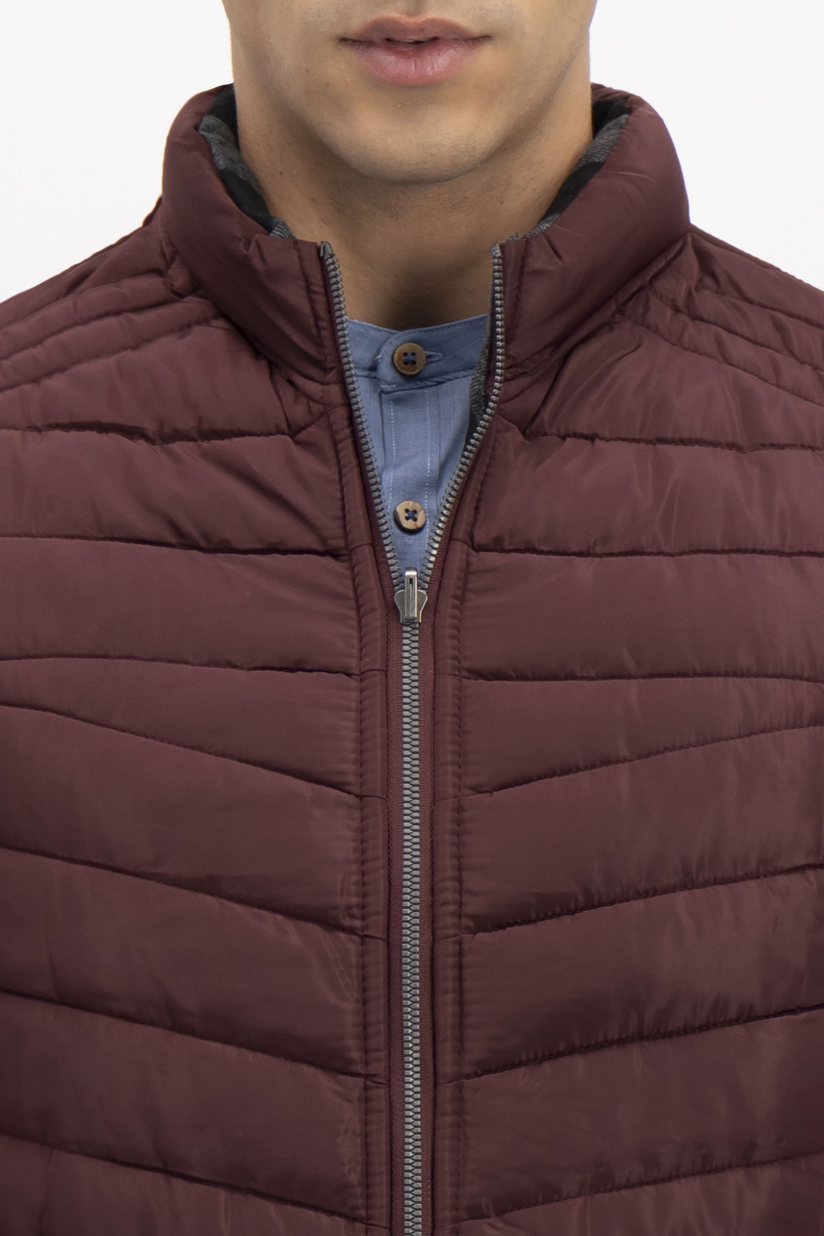 CHALECO CONTEMPORARY FIT ROYALTON image number 1