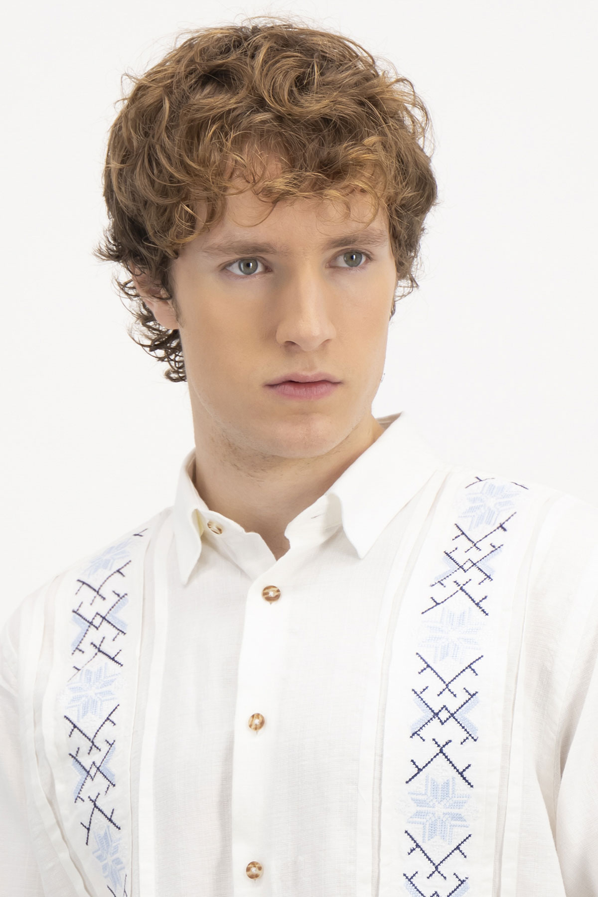 GUAYABERA CASUAL CONTEMPORARY FIT GUAYAHABANA image number 2