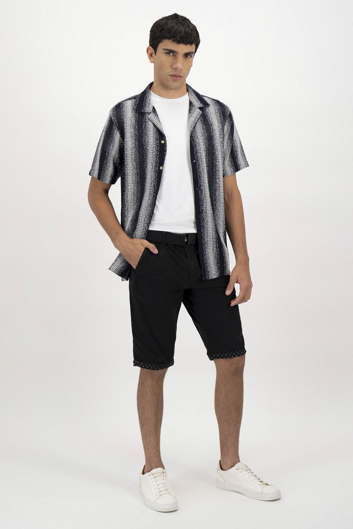 Bermuda Slim Fit Lmental image number 3