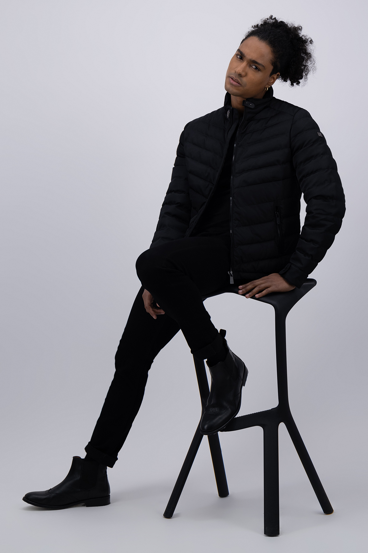 CHAMARRA NEGRA SLIM FIT LMENTAL image number 0