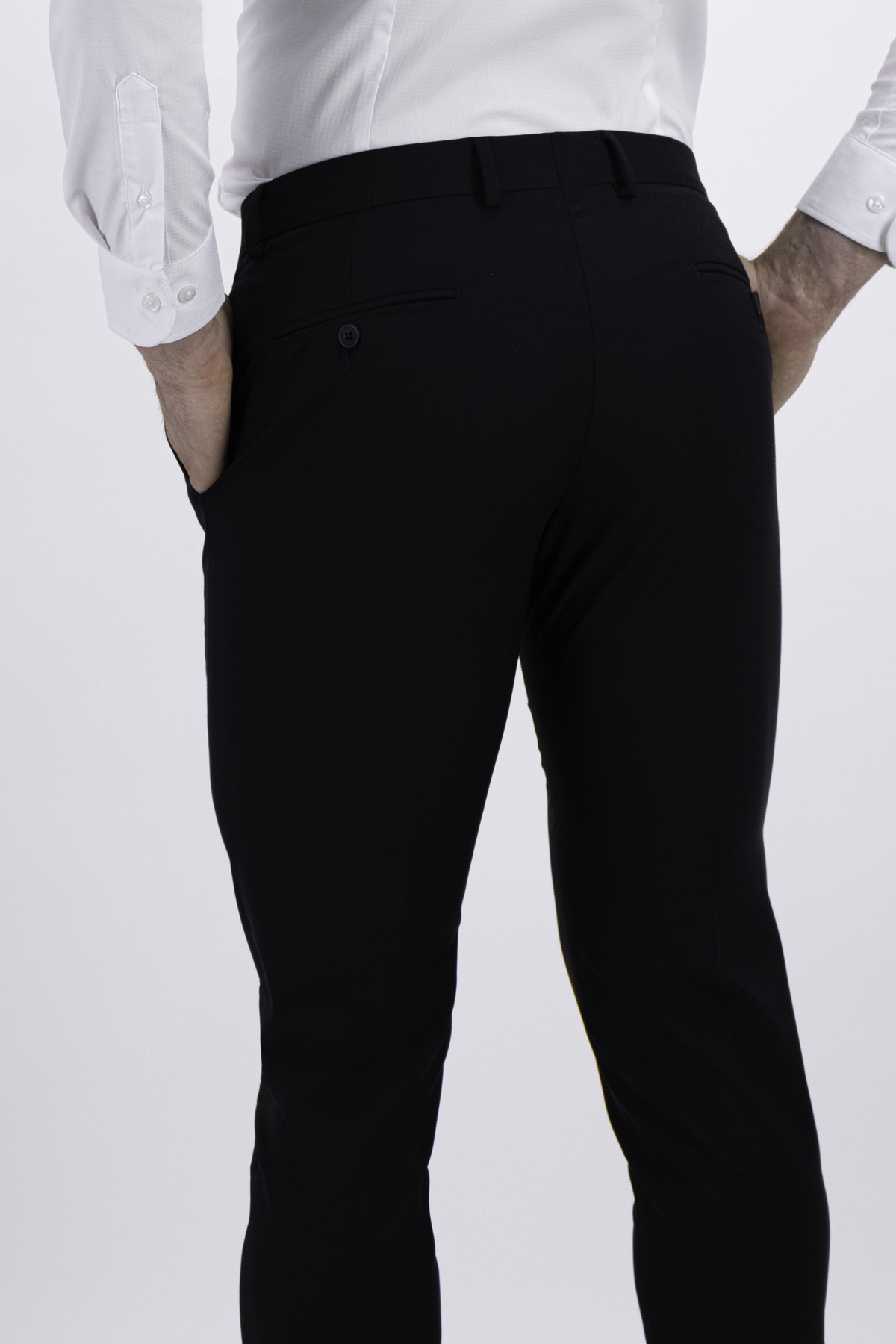 PANTALÓN SEPARATE BAMBOO FIBER NEGRO SLIM FIT LMENTAL image number 3
