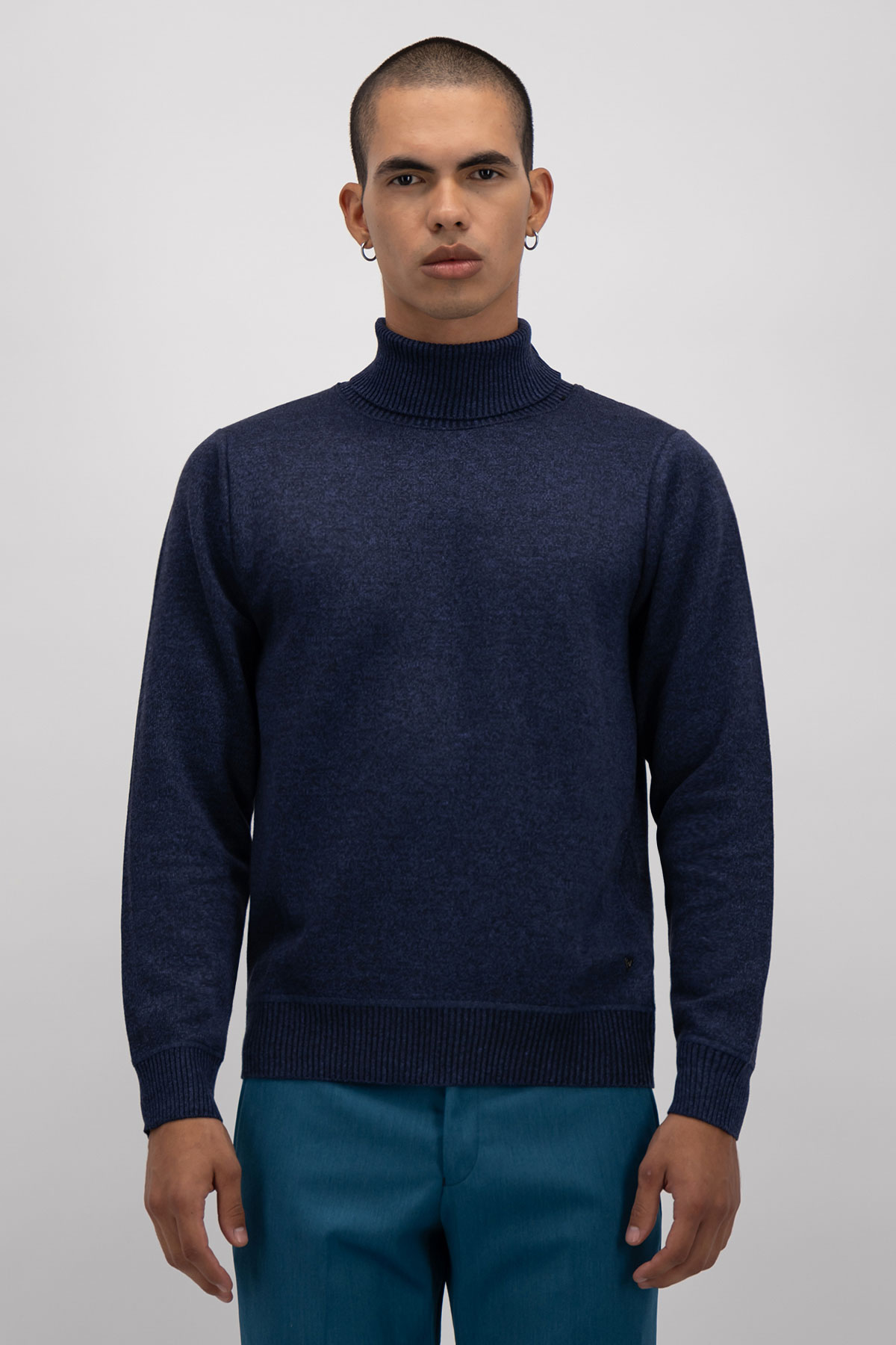 SUÉTER SLIM FIT LMENTAL image number 1