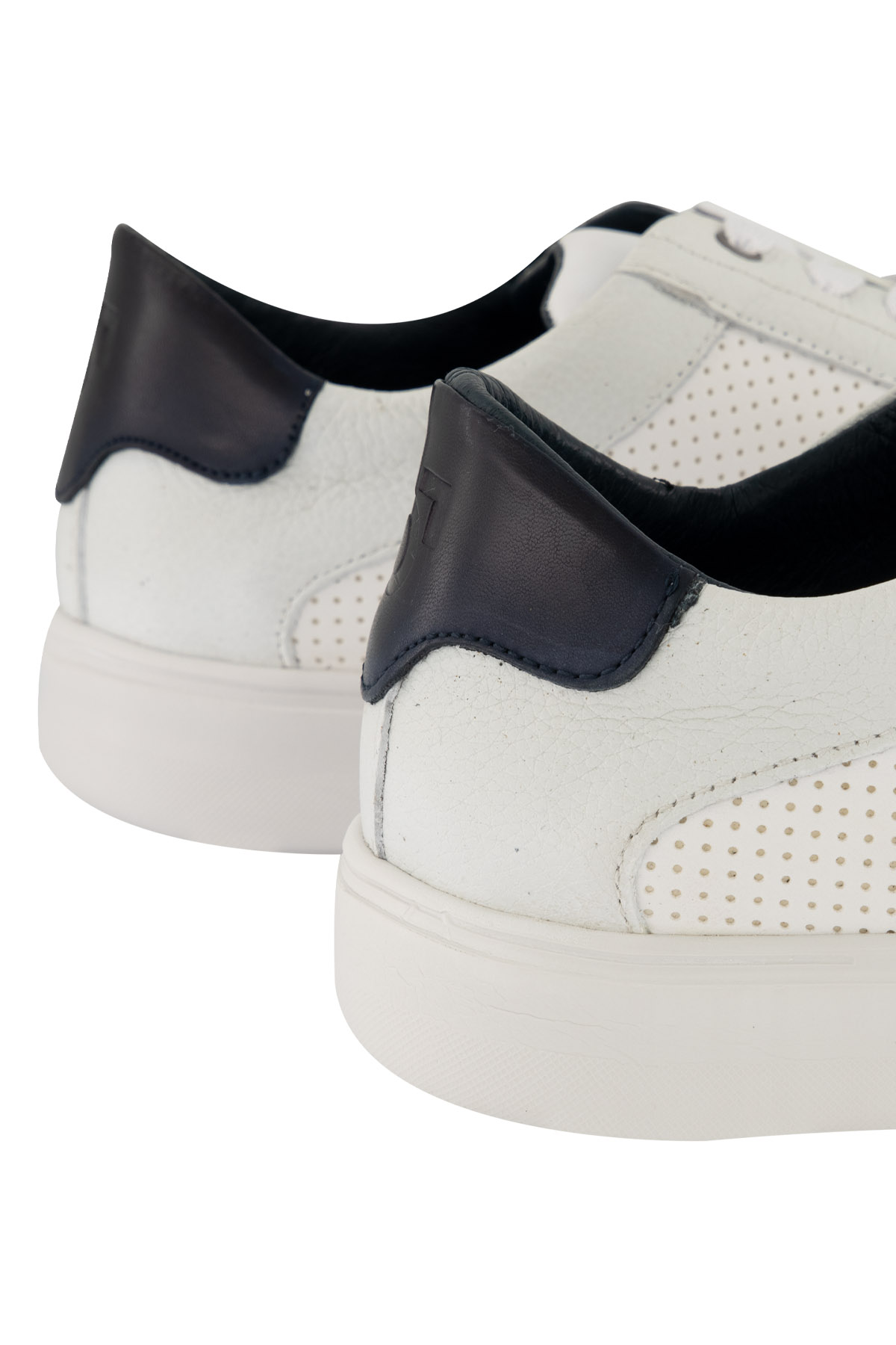 Tenis Mens Fashion image number 3