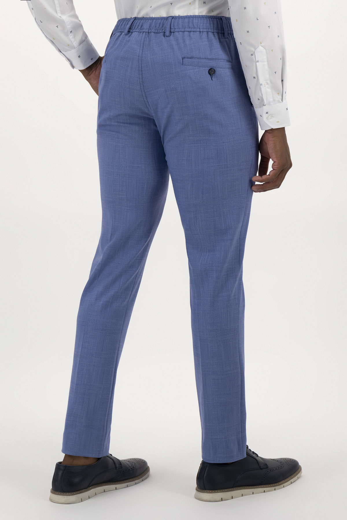 PANTALÓN TIPO JOGGER SLIM FIT LMENTAL image number 1