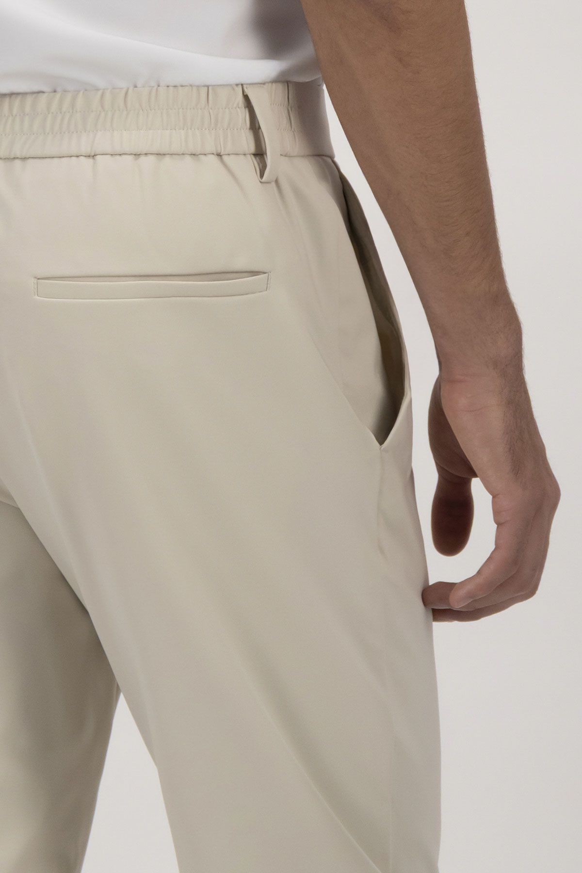 Pantalón Move Slim Fit Lmental image number 3