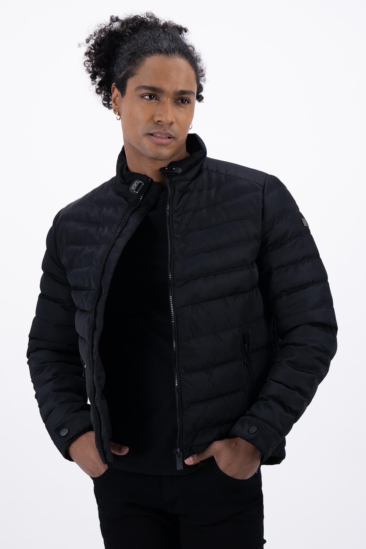 CHAMARRA NEGRA SLIM FIT LMENTAL image number 1