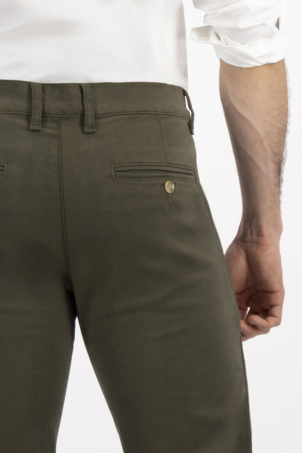 PANTALÓN CASUAL SLIM FIT LMENTAL image number 3