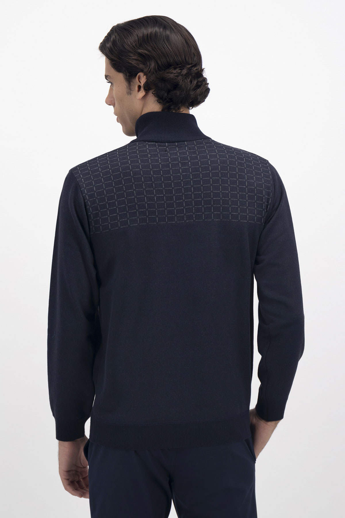 SUÉTER CONTEMPORARY FIT SONNETI image number 2