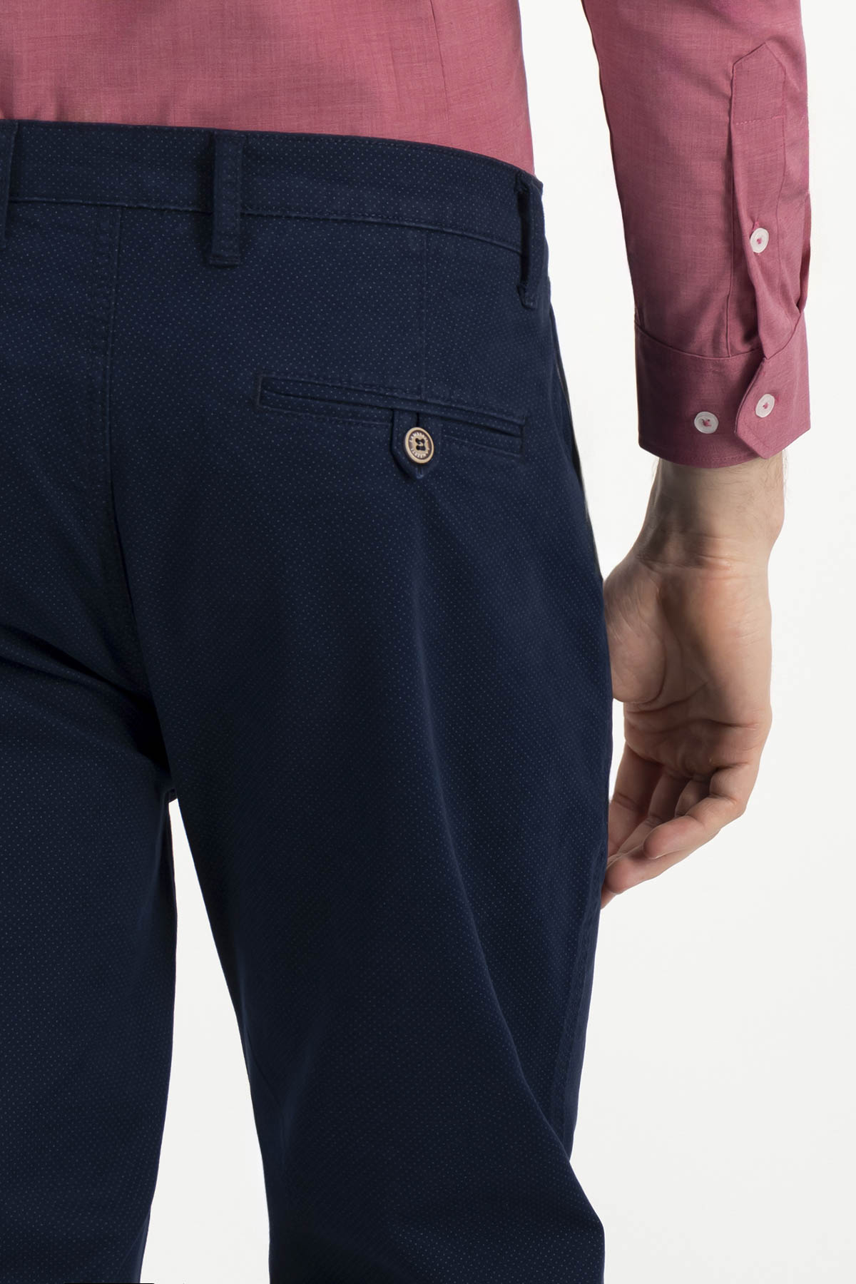 PANTALÓN CASUAL CONTEMPORARY FIT LAMBERTI image number 3