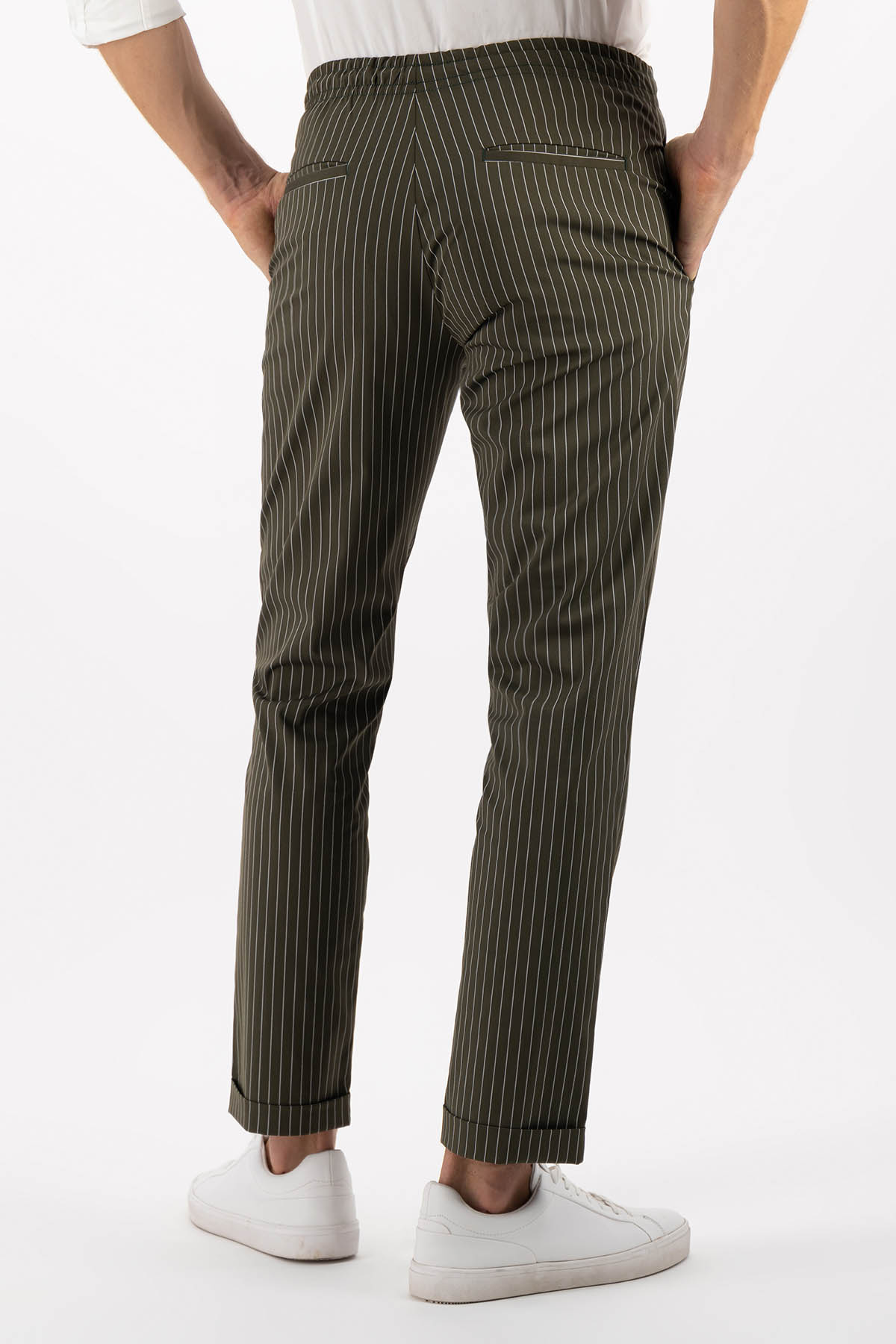 PANTALÓN JOGGERS SLIM FIT LMENTAL image number 2