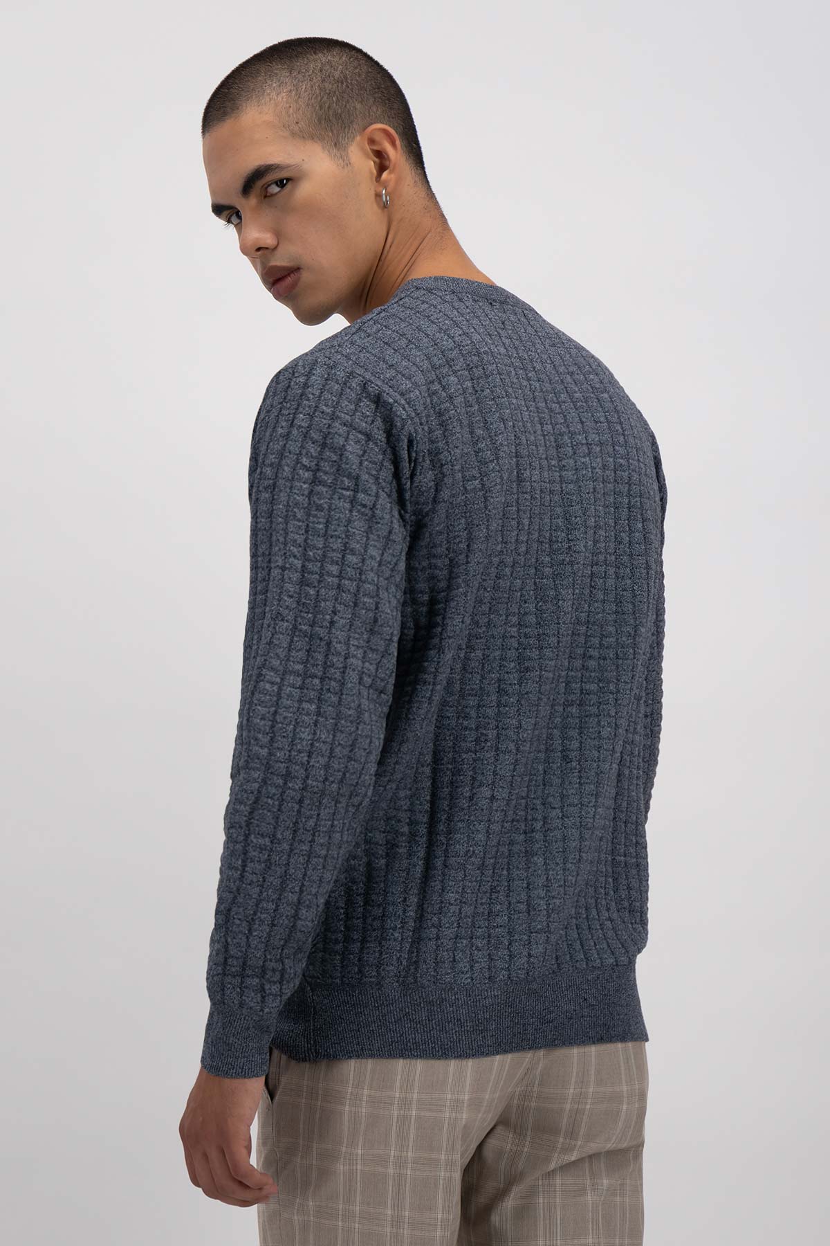 SUÉTER CONTEMPORARY FIT SONNETI image number 2