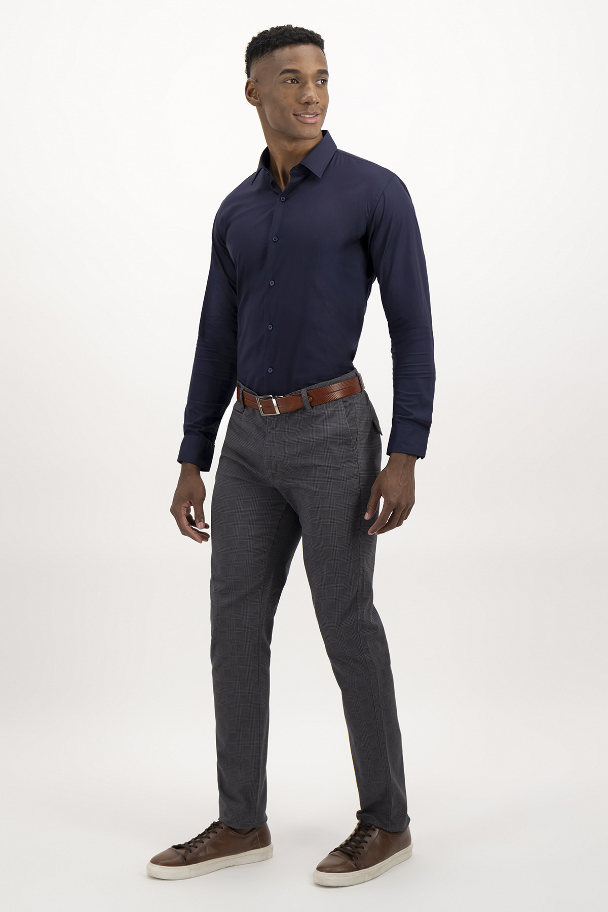 PANTALÓN CASUAL SLIM FIT LMENTAL image number 2