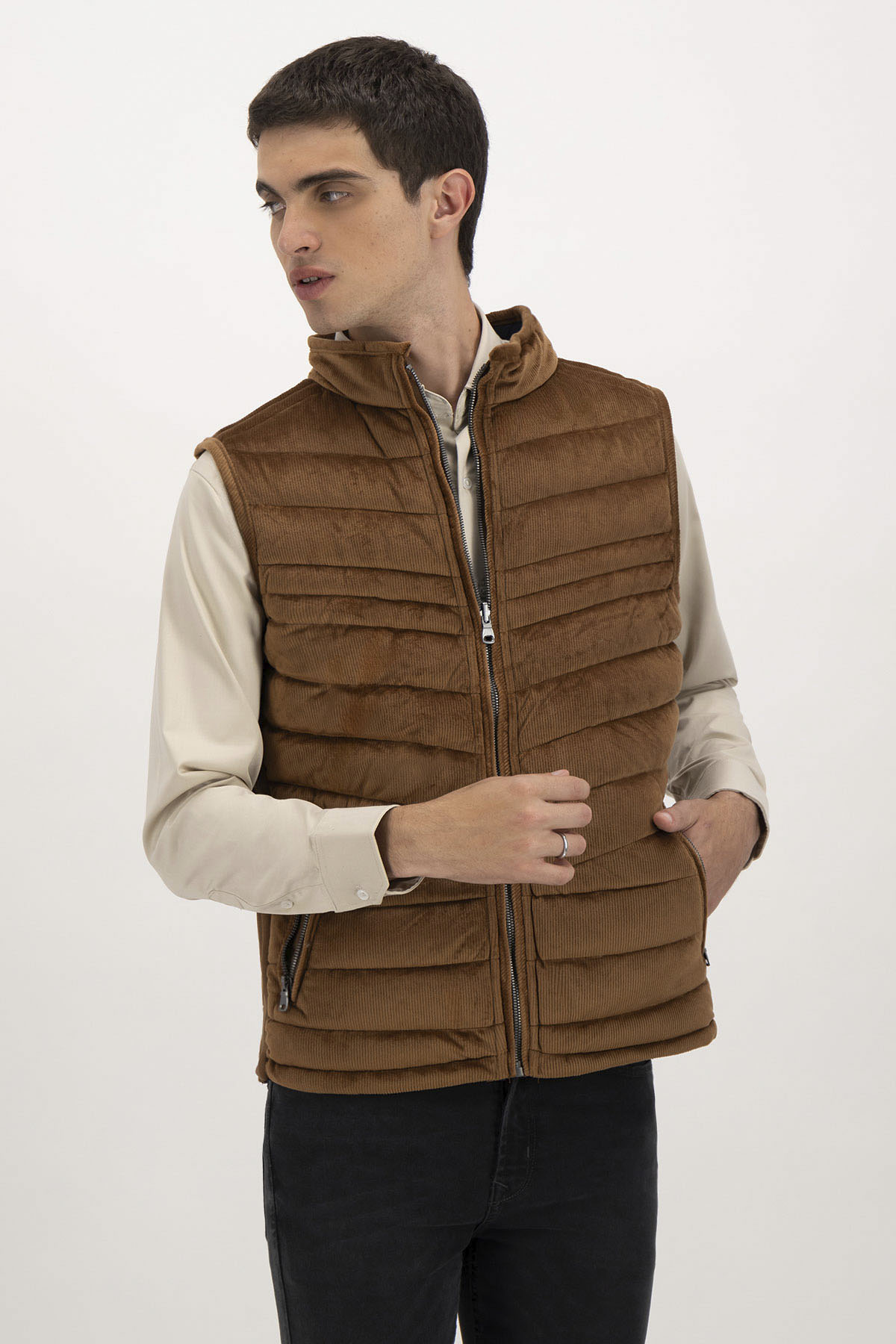 CHALECO CONTEMPORARY FIT ROYALTON image number 1