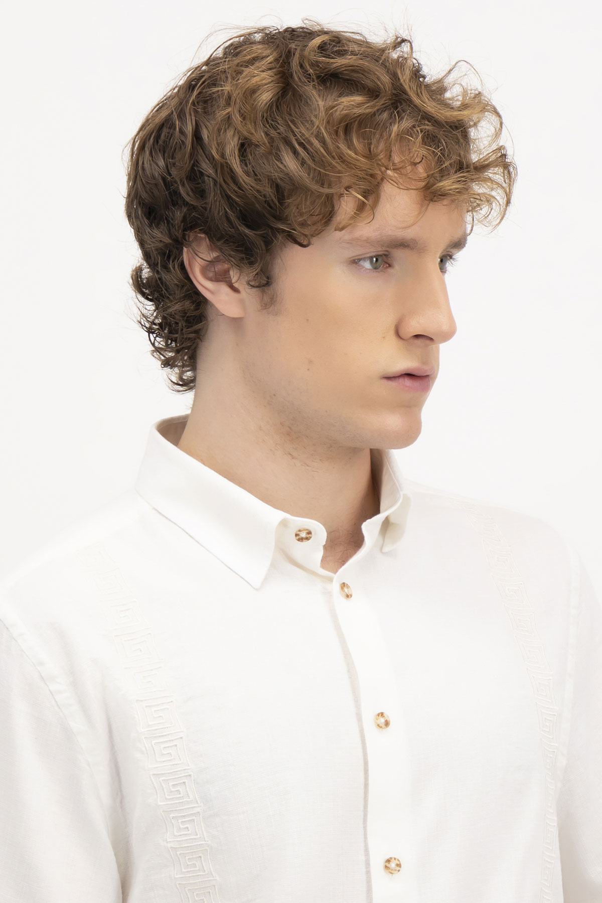 GUAYABERA CASUAL CONTEMPORARY FIT GUAYAHABANA image number 2