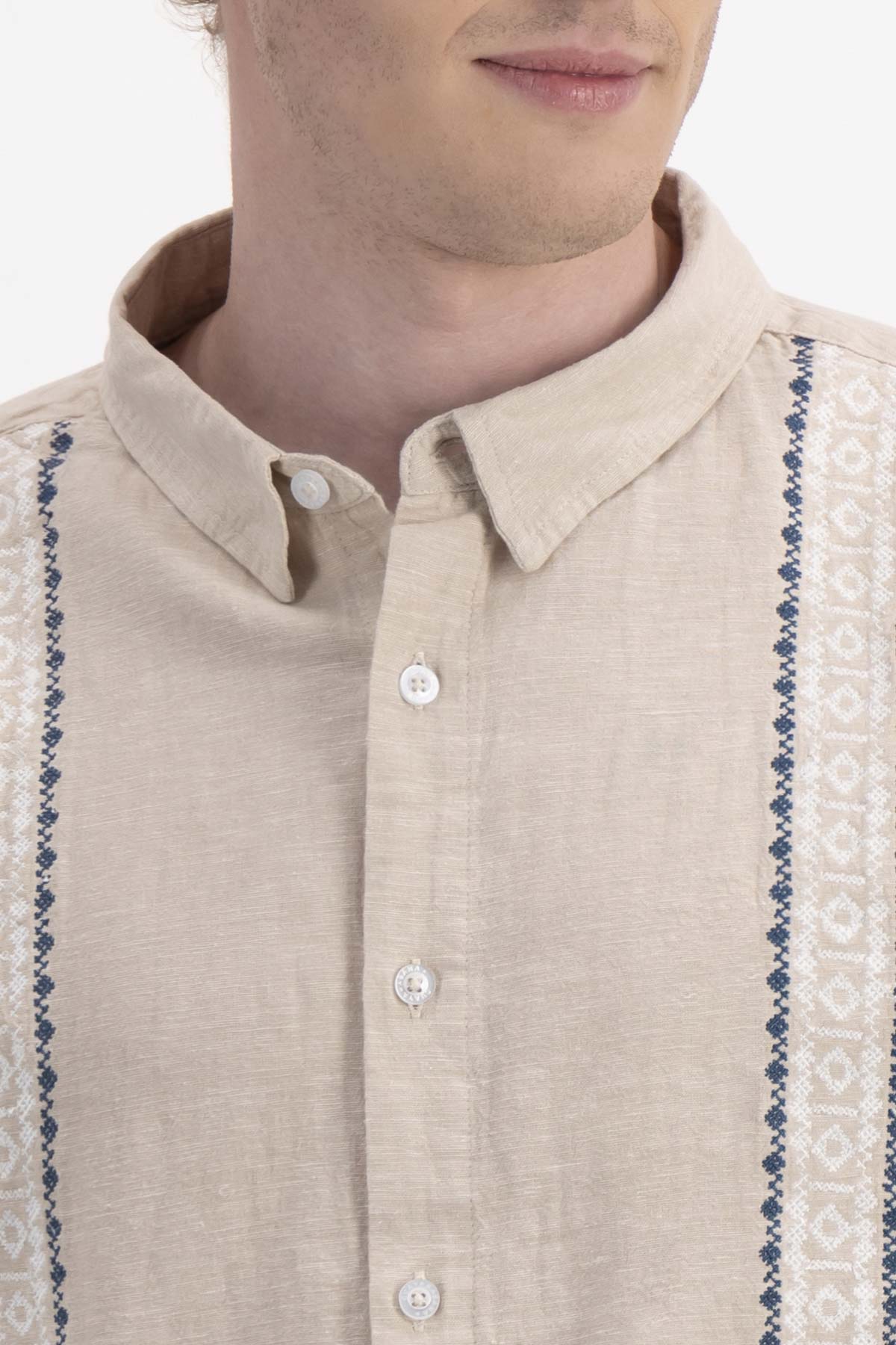 GUAYABERA CASUAL CONTEMPORARY FIT GUAYAHABANA image number 2