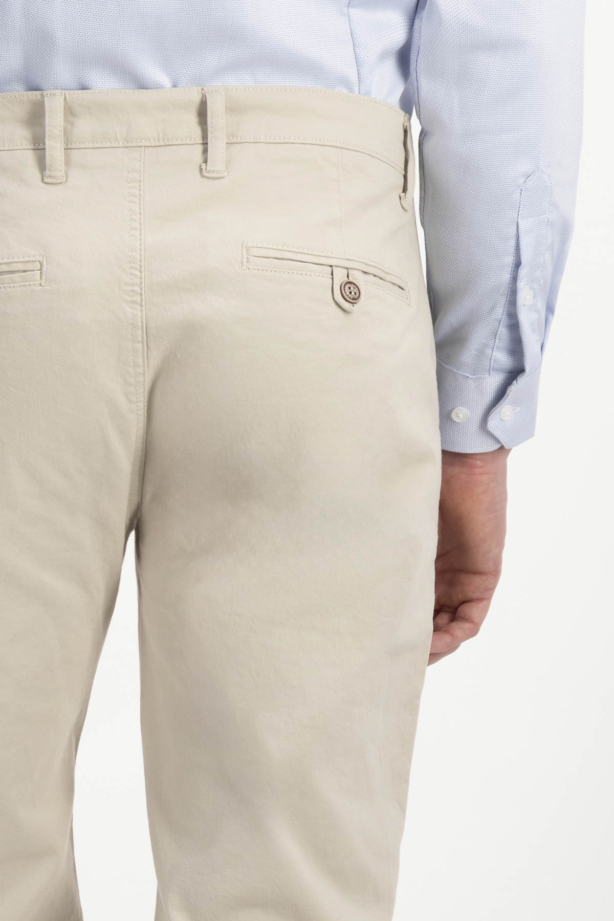 PANTALÓN CASUAL CONTEMPORARY FIT LAMBERTI image number 3