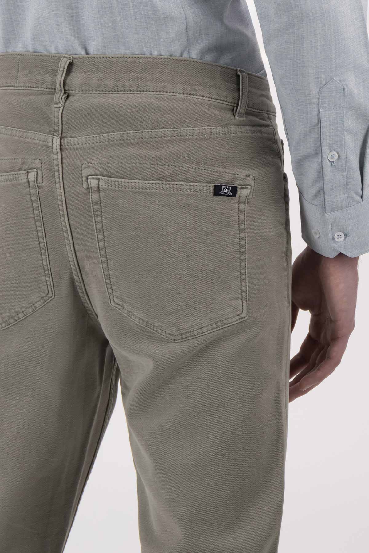PANTALÓN CASUAL CONTEMPORARY FIT LAMBERTI image number 3