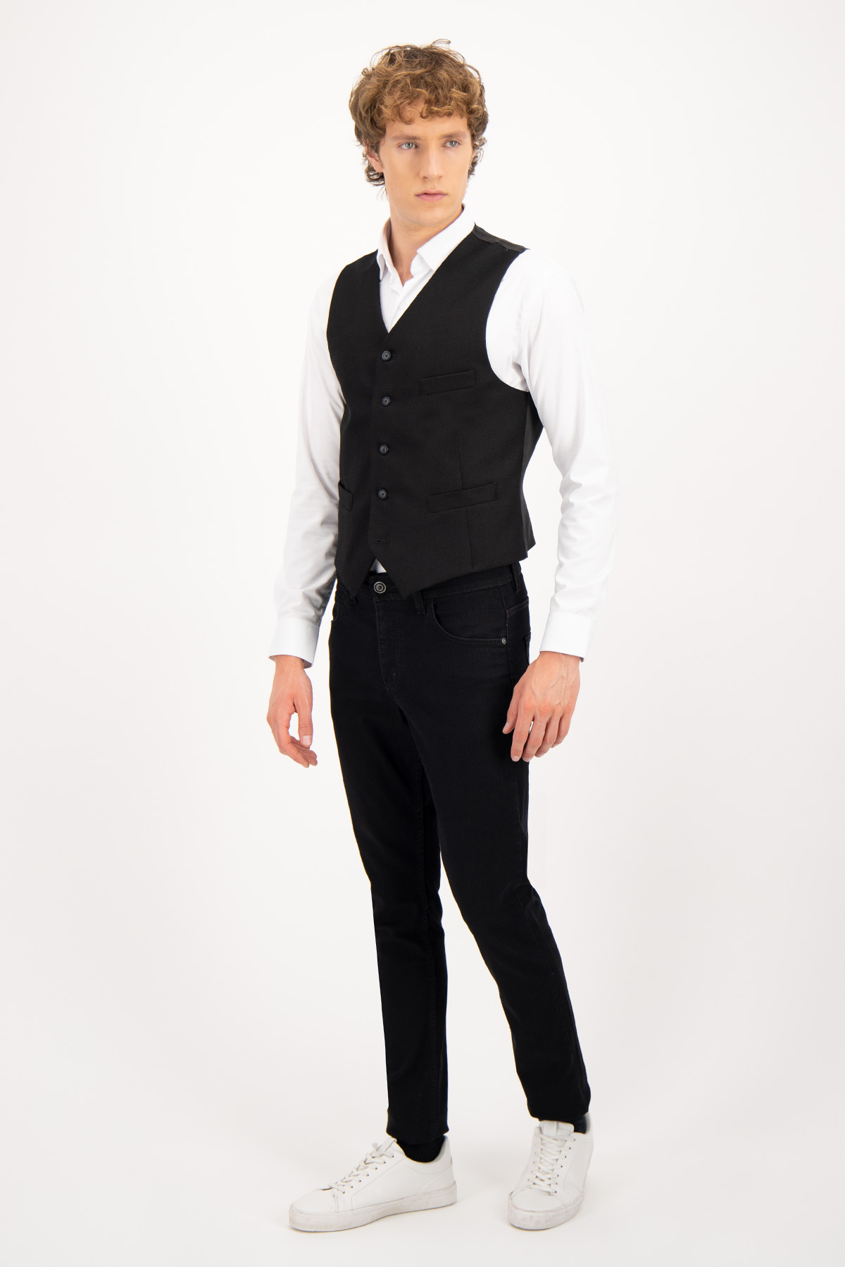 CHALECO FORMAL FRESCO DI LANA CONTEMPORARY FIT LAMBERTI image number 3