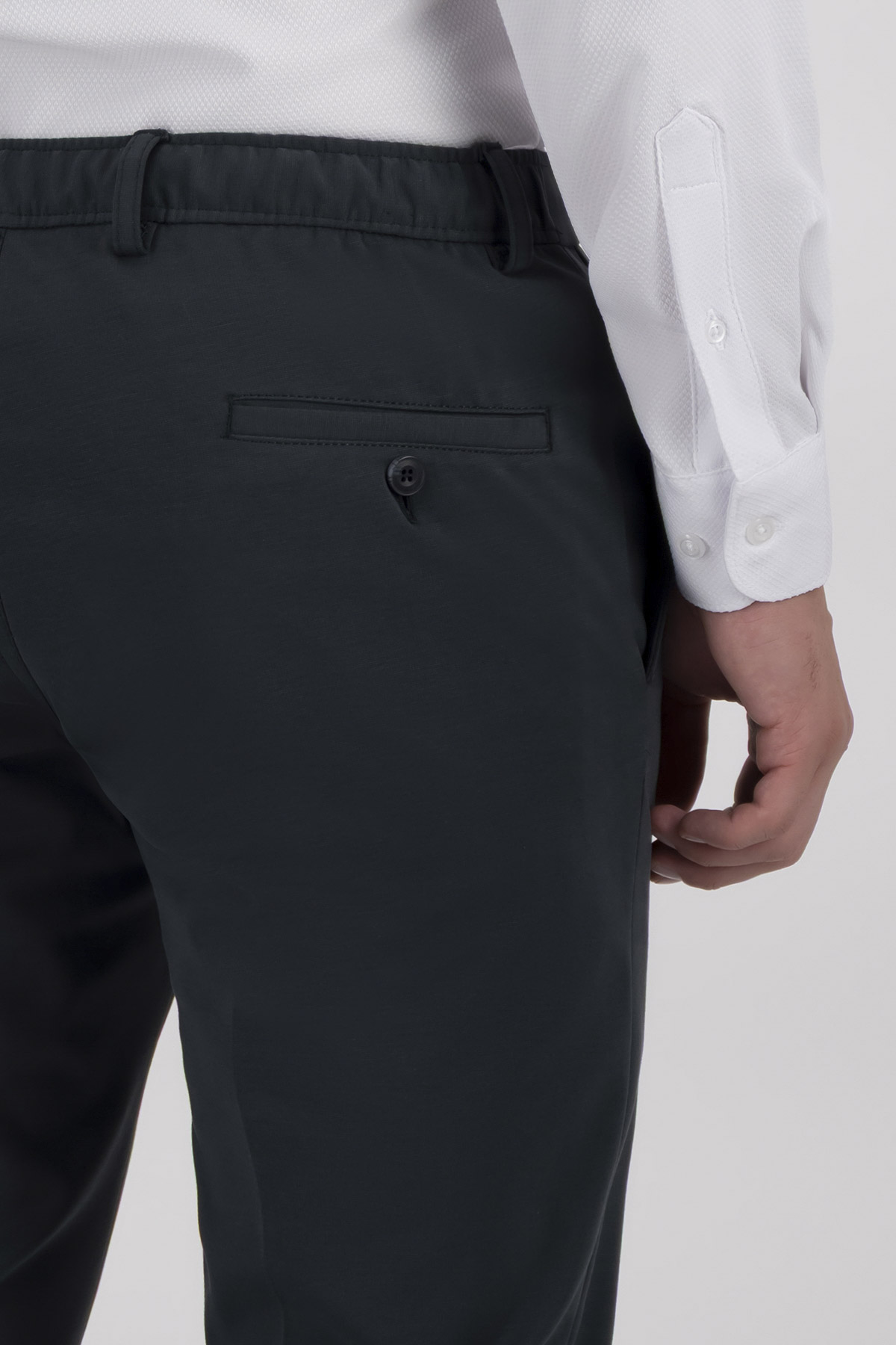 Pantalón Separate Move Slim Fit Lmental image number 4