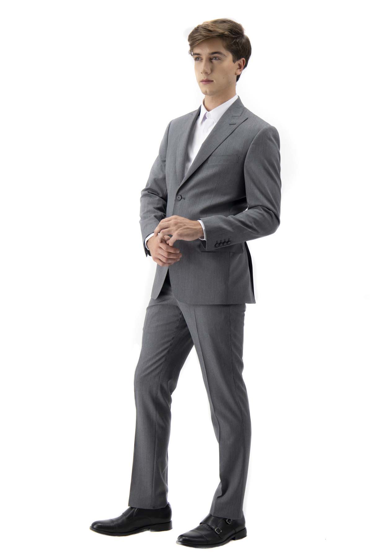 TRAJE GRIS CONTEMPORANEO LAMBERTI image number 1