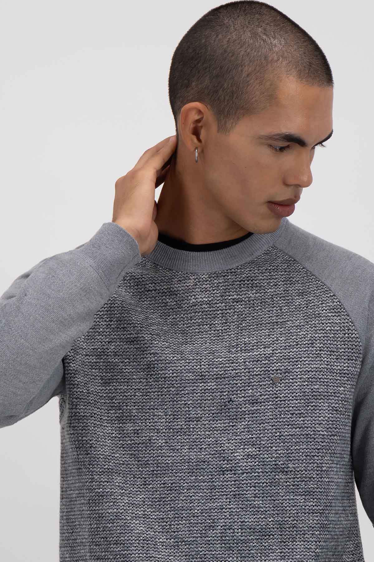 SUÉTER SLIM FIT LMENTAL image number 3