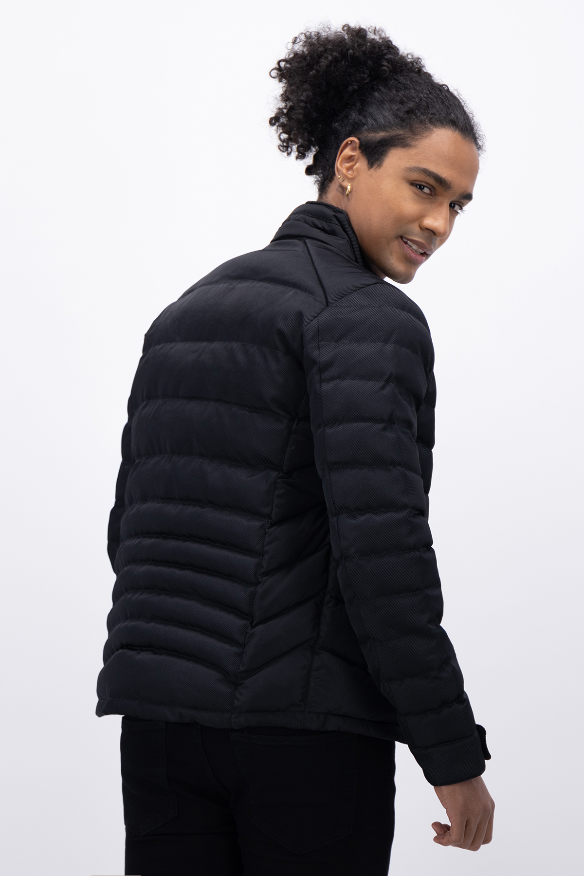 CHAMARRA NEGRA SLIM FIT LMENTAL image number 3