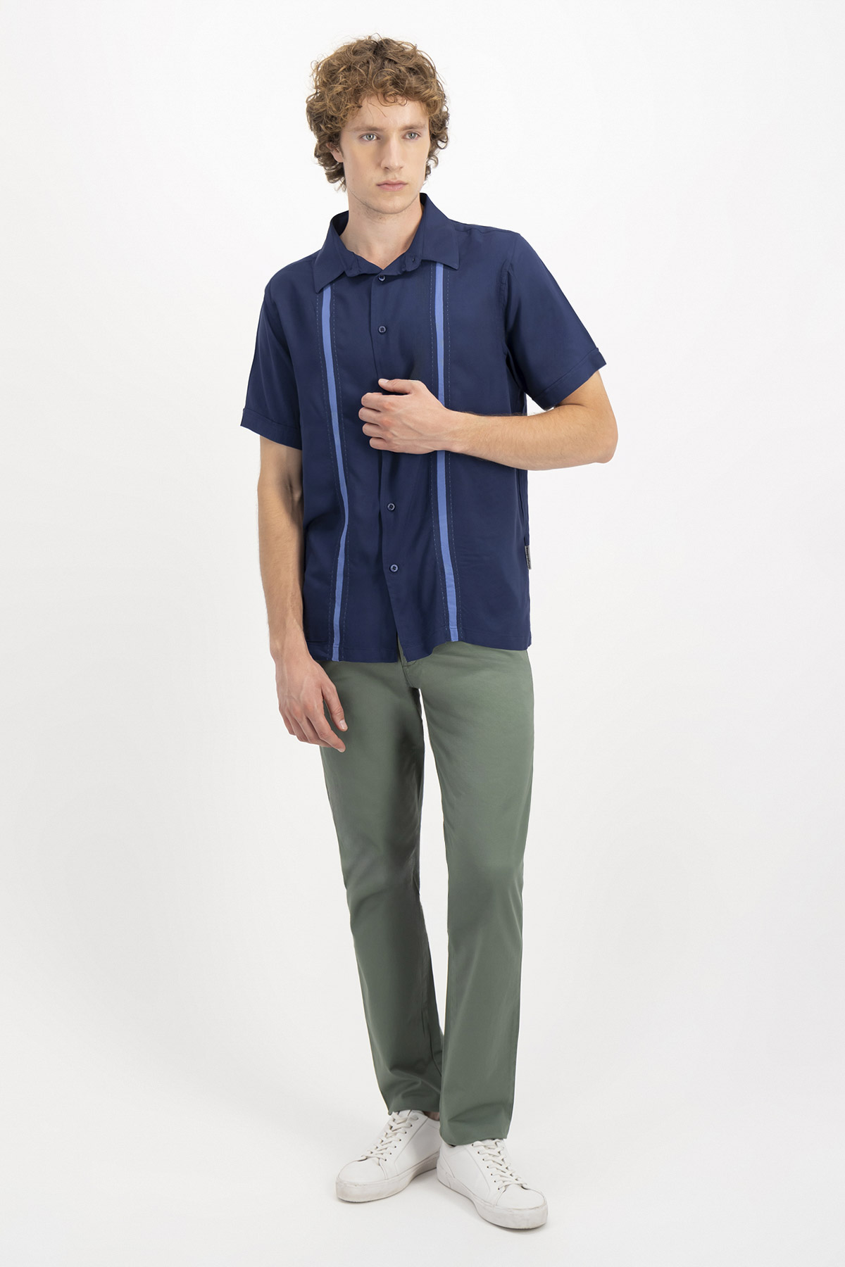 GUAYABERA CASUAL CONTEMPORARY FIT GUAYAHABANA image number 3
