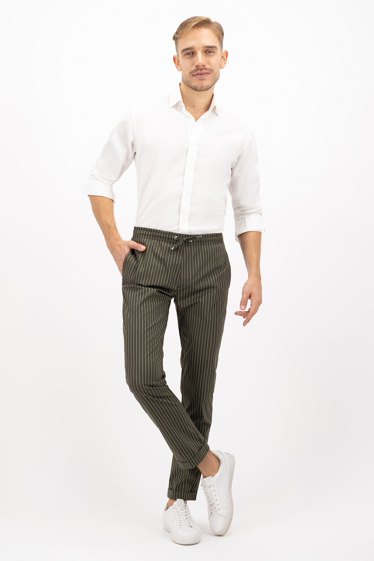 PANTALÓN JOGGERS SLIM FIT LMENTAL image number 0