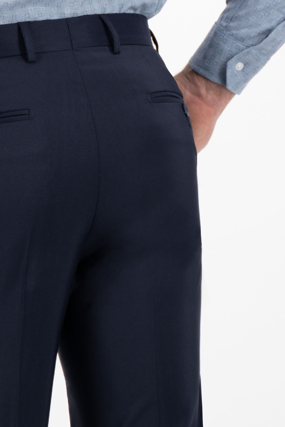 PANTALÓN AZUL MARINO MODERN FIT LAMBERTI image number 3