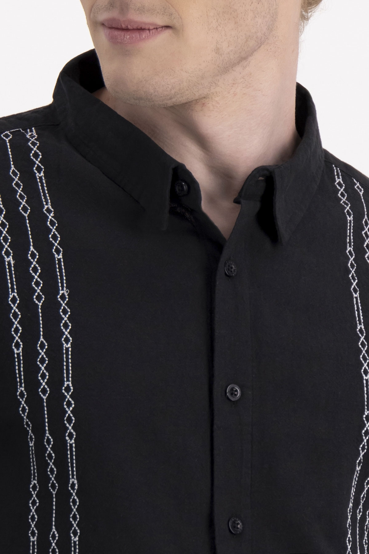 GUAYABERA CASUAL CONTEMPORARY FIT GUAYAHABANA image number 2