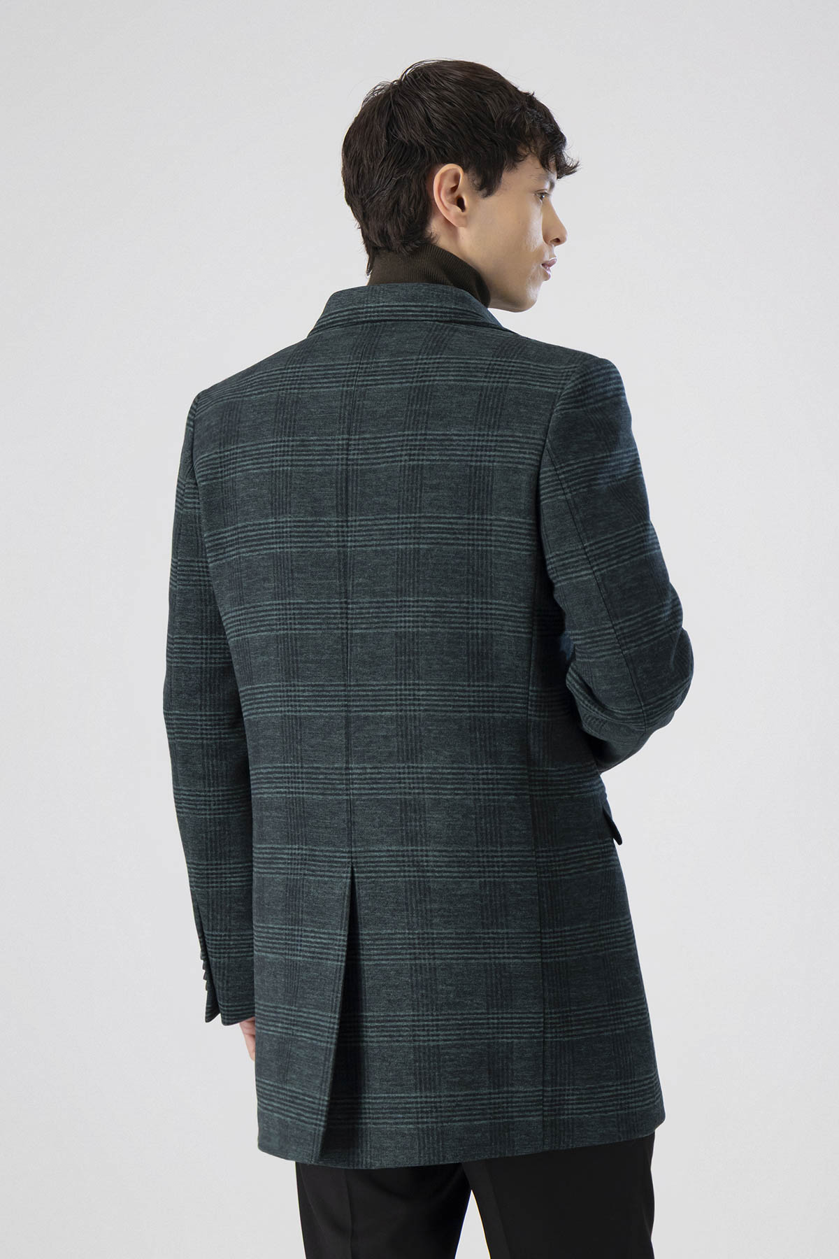 Abrigo Slim Fit Lmental image number 3