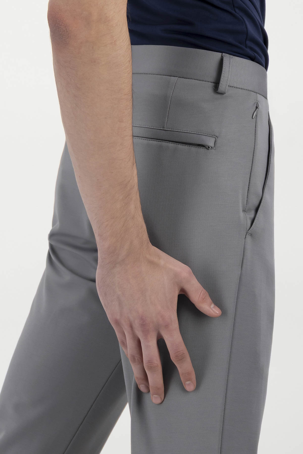 Pantalón Separate Move Slim Fit Lmental image number 3