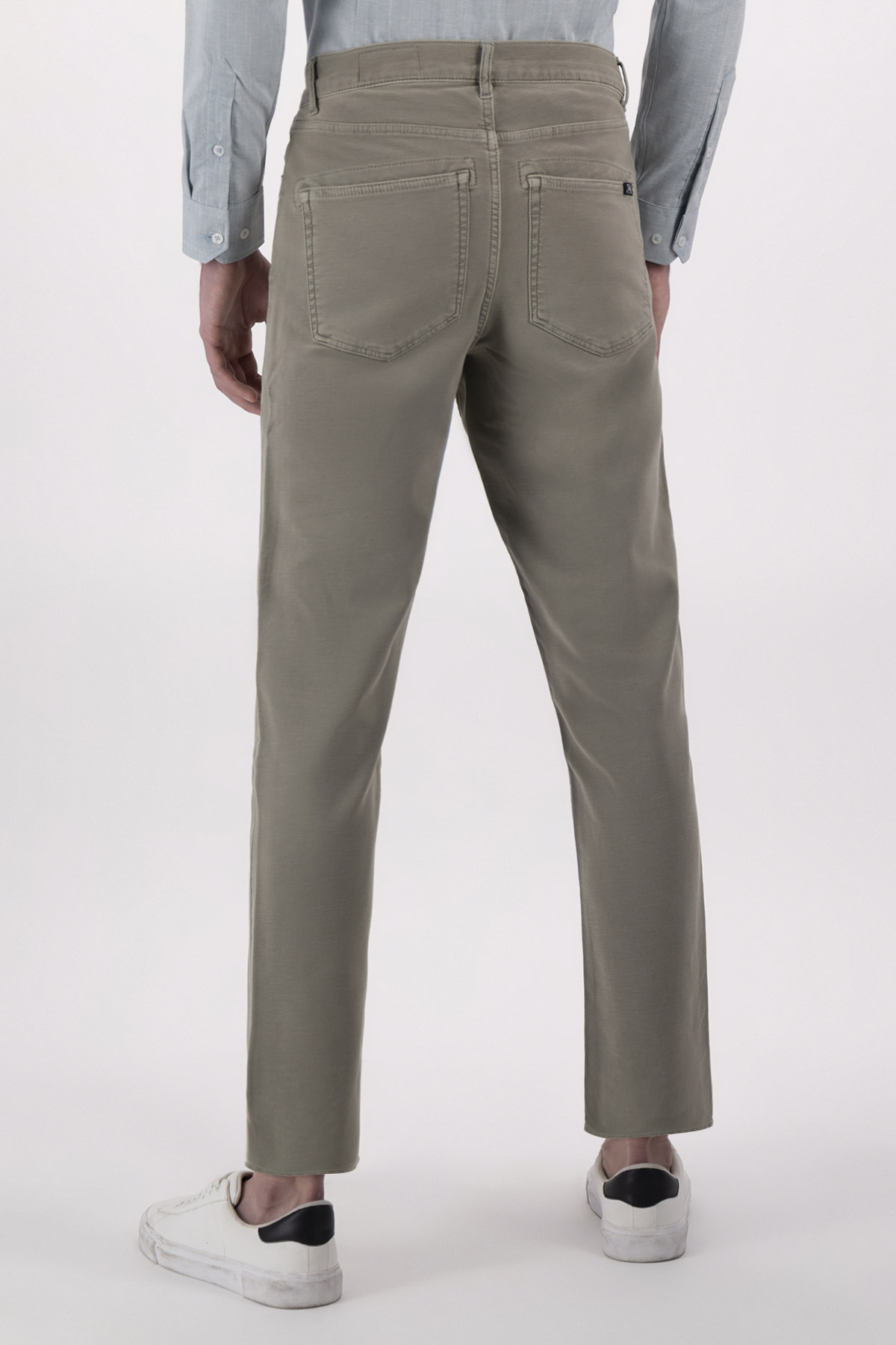 PANTALÓN CASUAL CONTEMPORARY FIT LAMBERTI image number 1