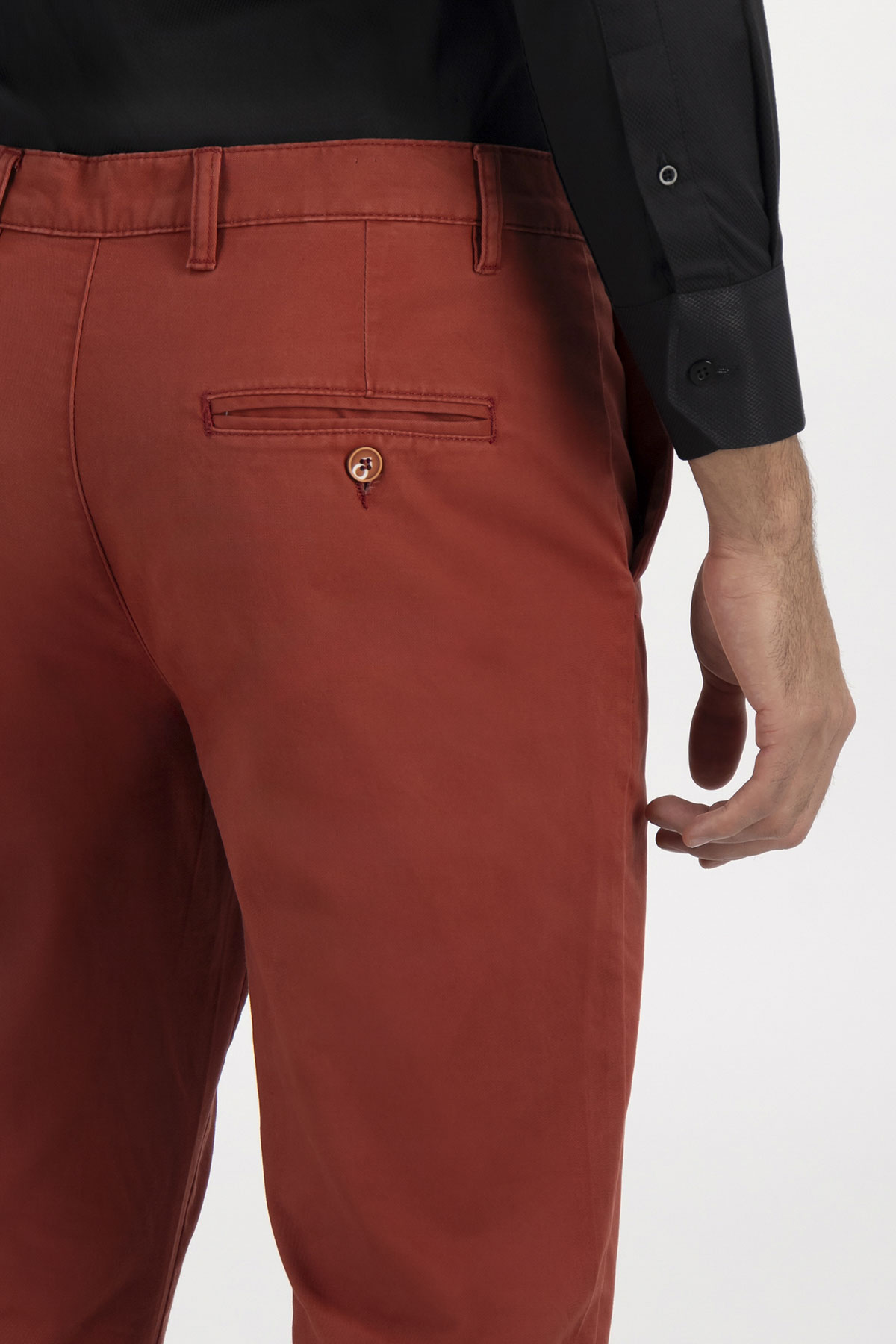 PANTALÓN CASUAL SLIM FIT LMENTAL image number 3