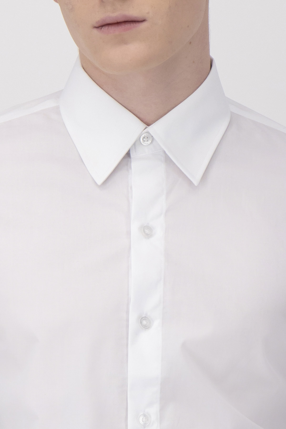 CAMISA FORMAL NON IRON CONTEMPORARY FIT LAMBERTI image number 2