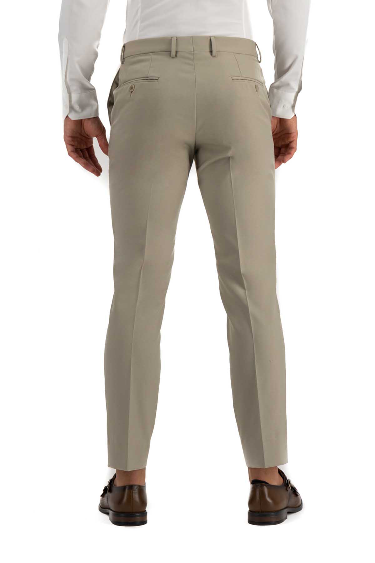 PANTALON VESTIR CAFÉ SONNETI UO image number 3