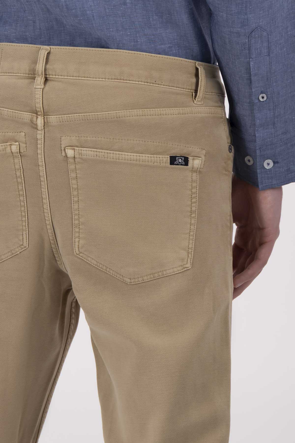 PANTALÓN CASUAL CONTEMPORARY FIT LAMBERTI image number 3