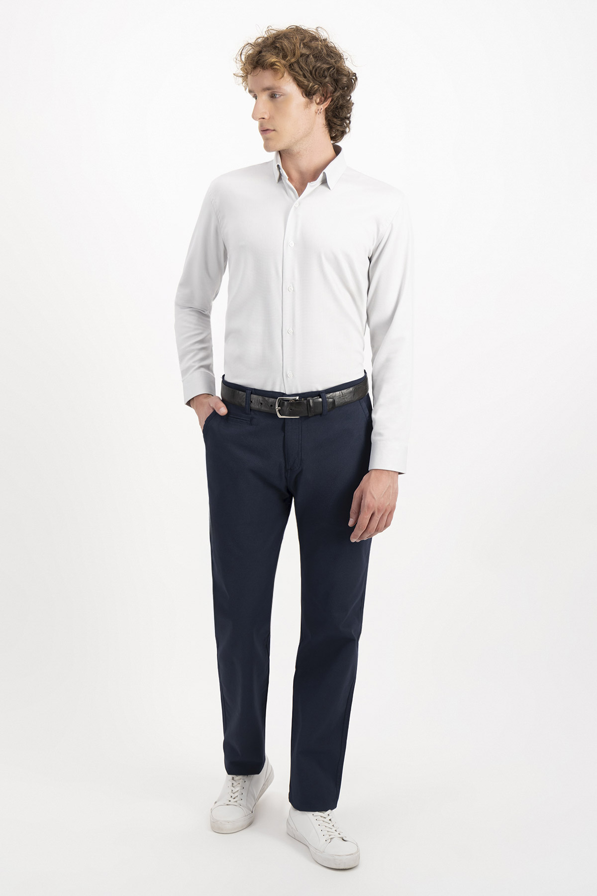 PANTALÓN CASUAL CONTEMPORARY FIT LAMBERTI image number 2