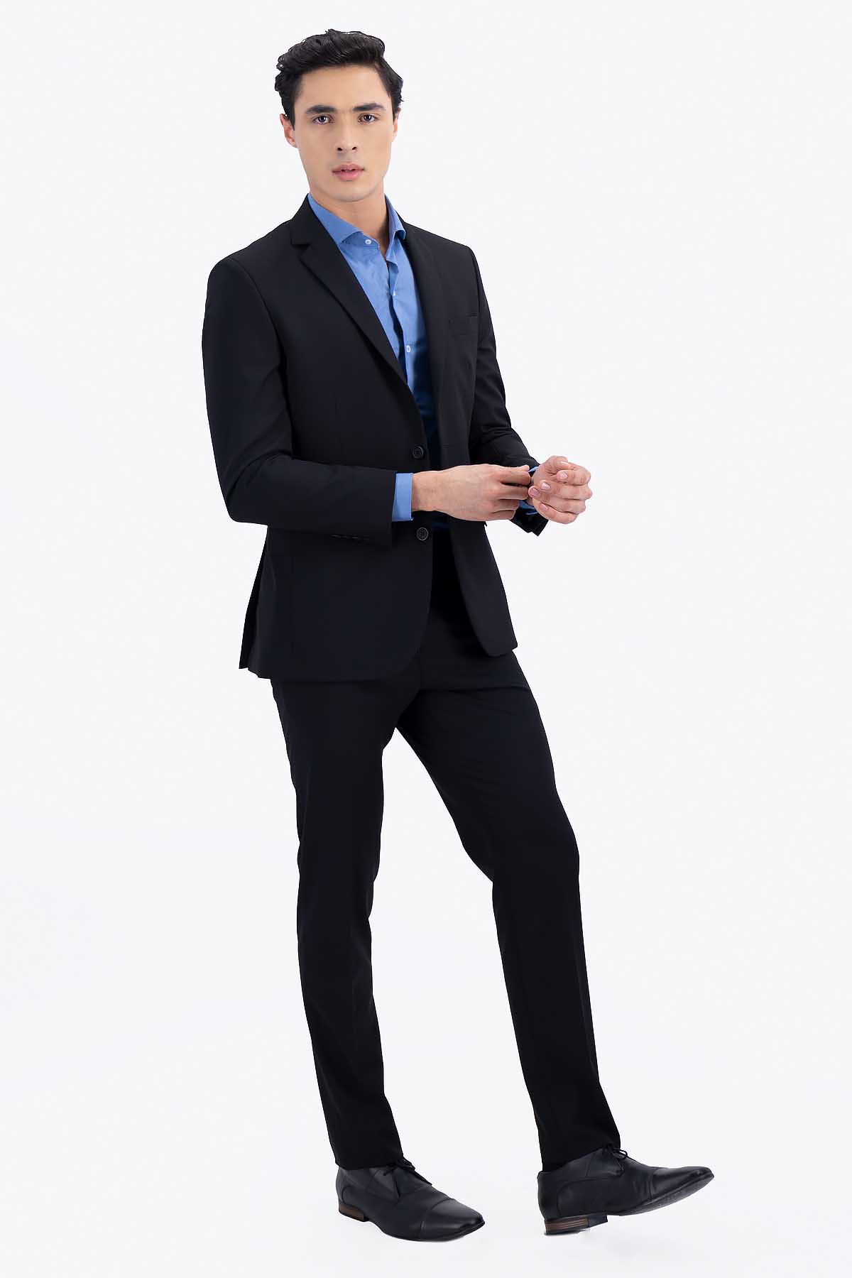 SACO SEPARATE NEGRO SLIM FIT LMENTAL image number 4