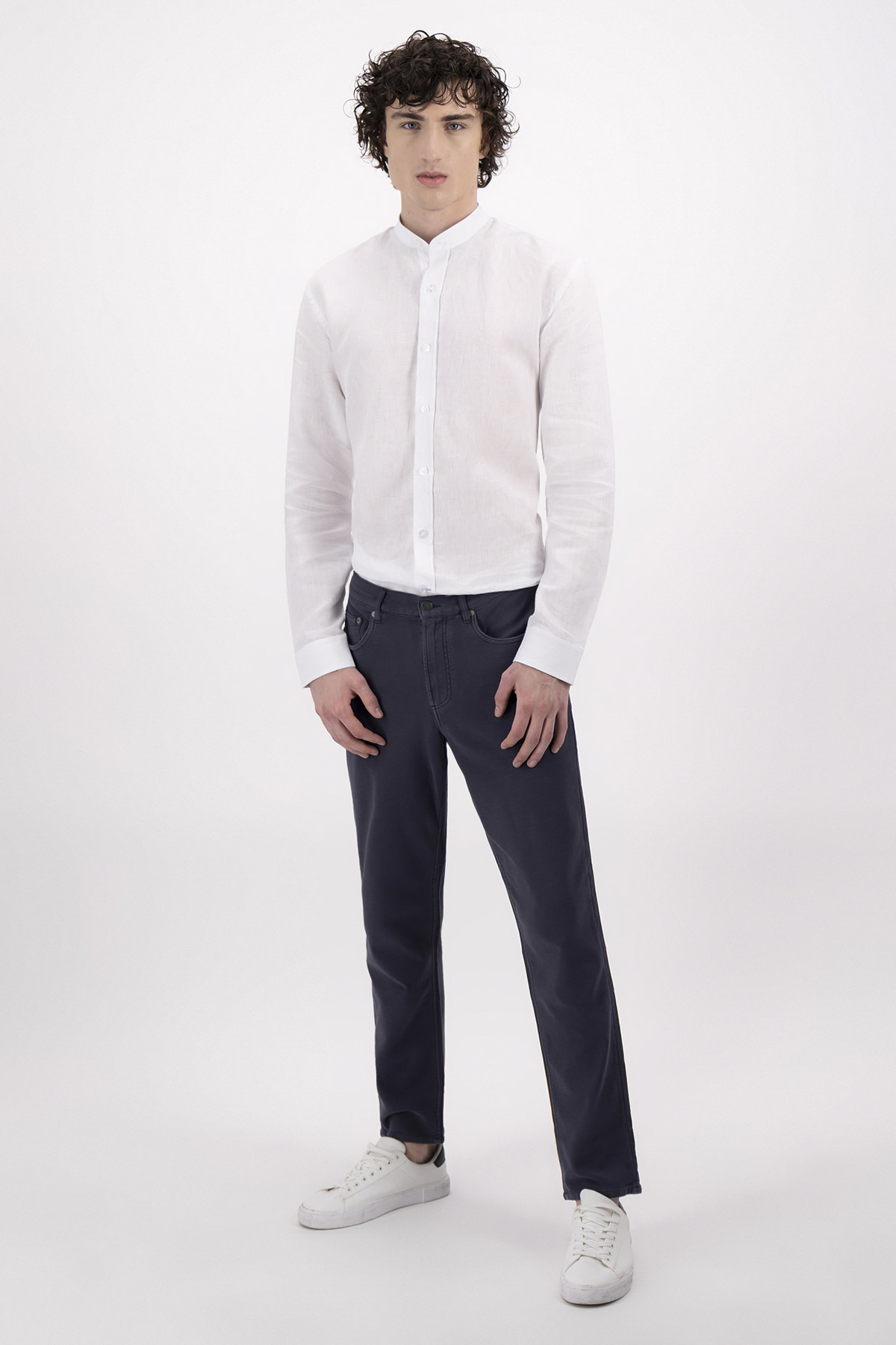 PANTALÓN CASUAL CONTEMPORARY FIT LAMBERTI image number 2