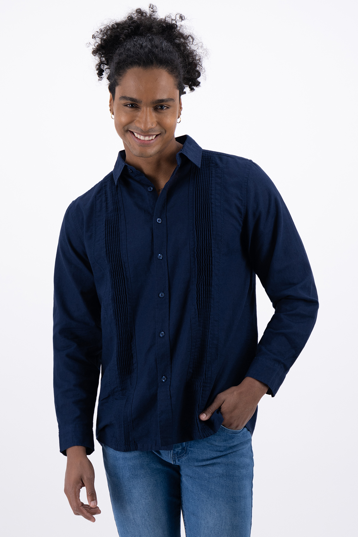 GUAYABERA CONTEMPORARY FIT MENS FASHION image number 3