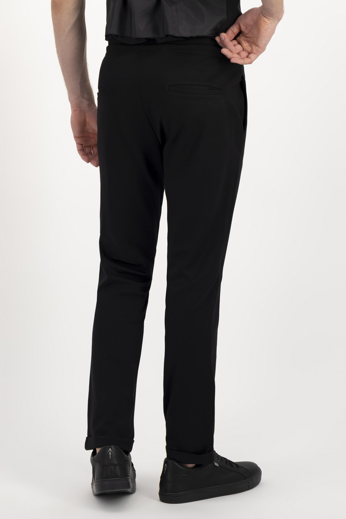 PANTALÓN TIPO JOGGER SLIM FIT LMENTAL image number 1