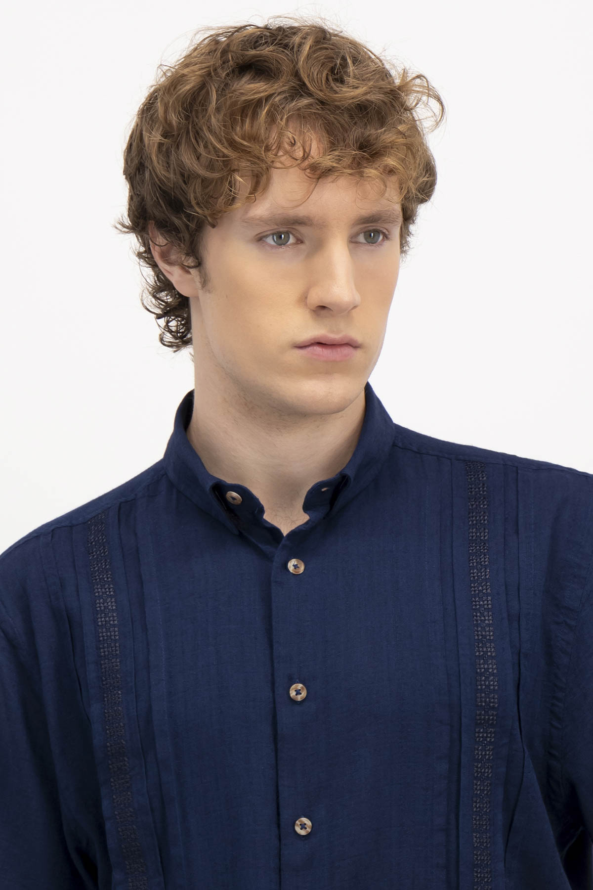 GUAYABERA CASUAL CONTEMPORARY FIT GUAYAHABANA image number 2