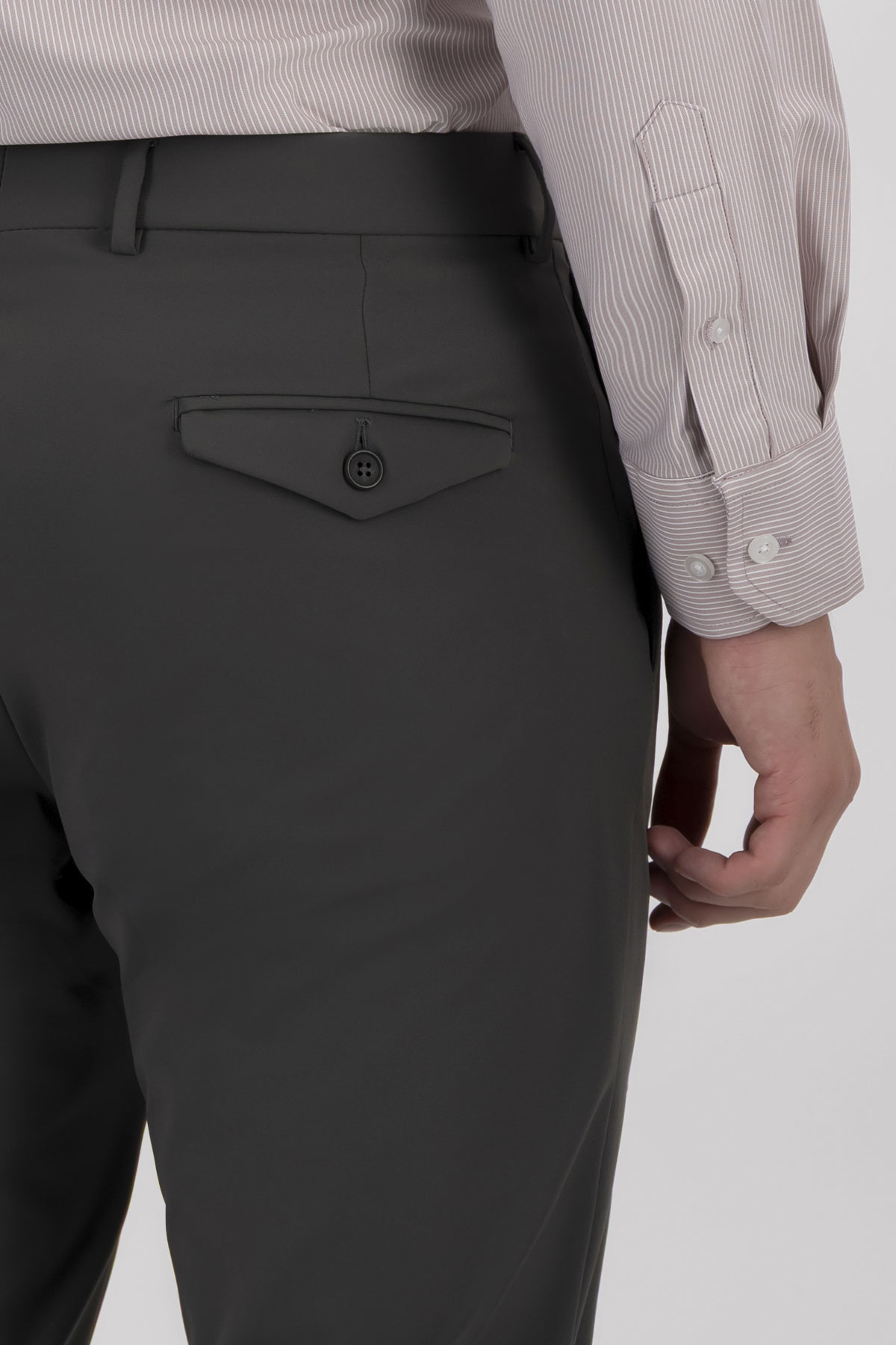 Pantalón Formal Move Slim Fit Lmental image number 4