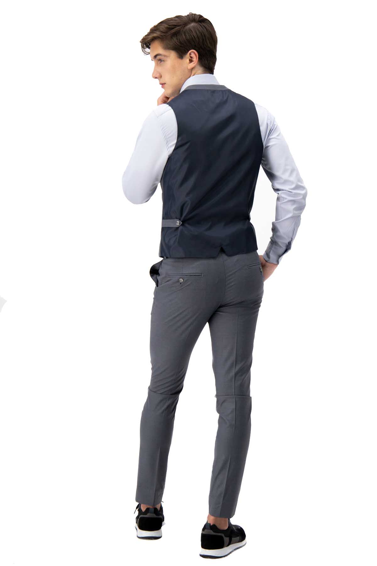 CHALECO GRIS SLIM FIT LMENTAL image number 3